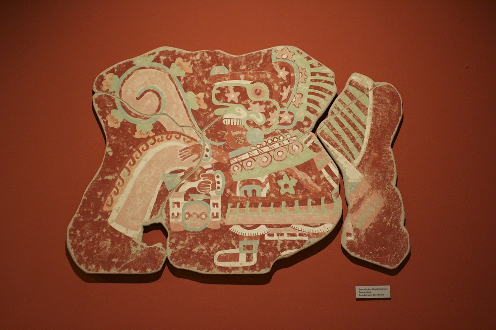 photo of mural fragment from Teotihuacan