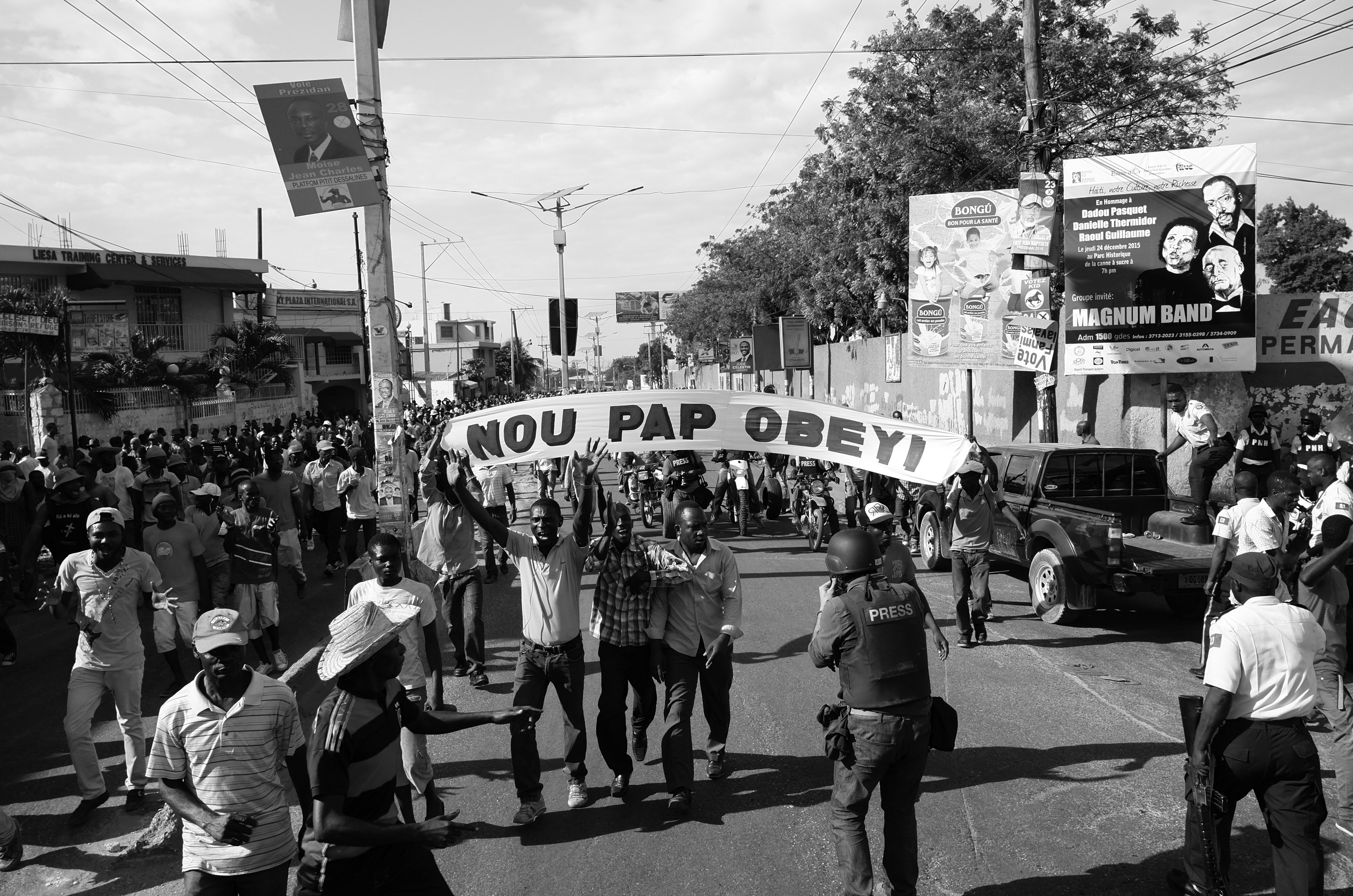 Image credit: Frente 3 de Fevereiro, Nou Pap Obeyi [No Vamos Obedecer / We Will Not Obey] action, 2015. Photo: Daniel Lima.
