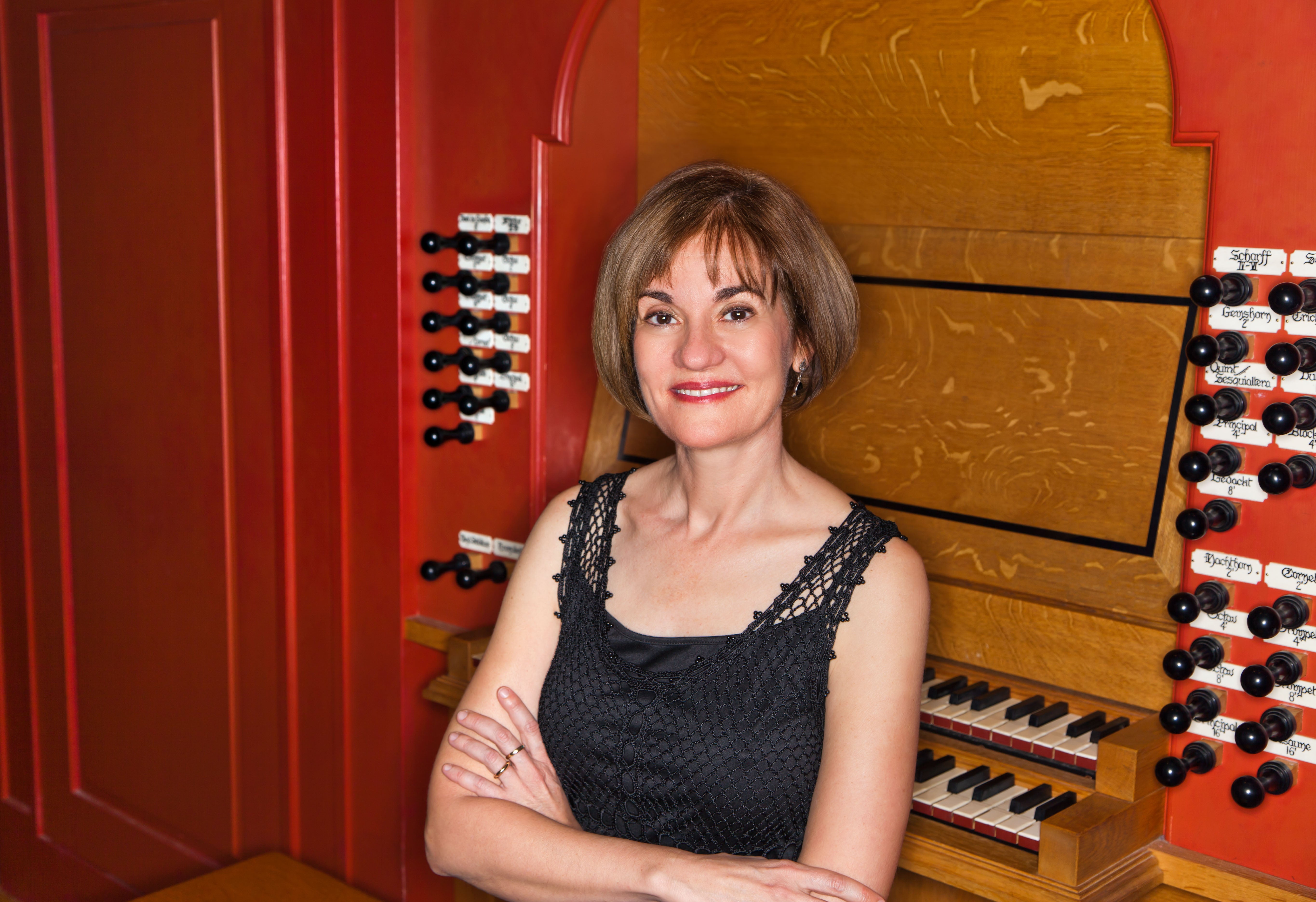 Photo of Kimberly Marshall and the Fritts organ