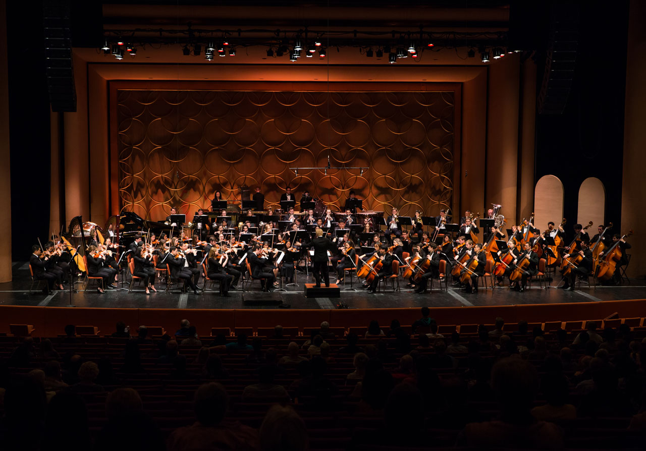 Photo of Jeffery Meyer conducting the ASU Symphony Orchestra